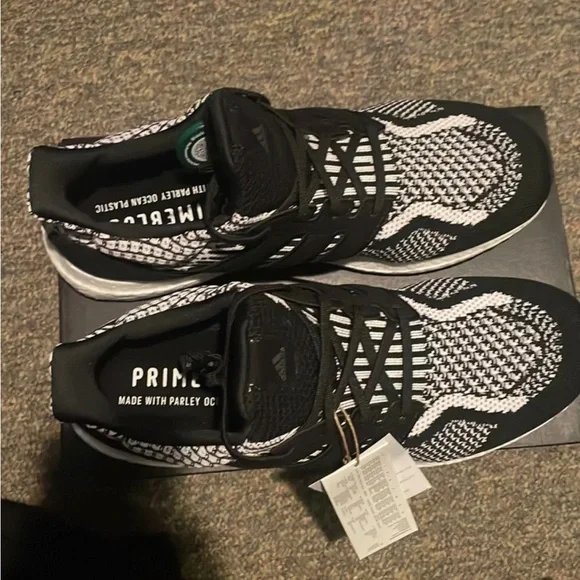 Adidas Ultraboost 5.0 DNA ‘Oreo’ - Picture 3 of 8